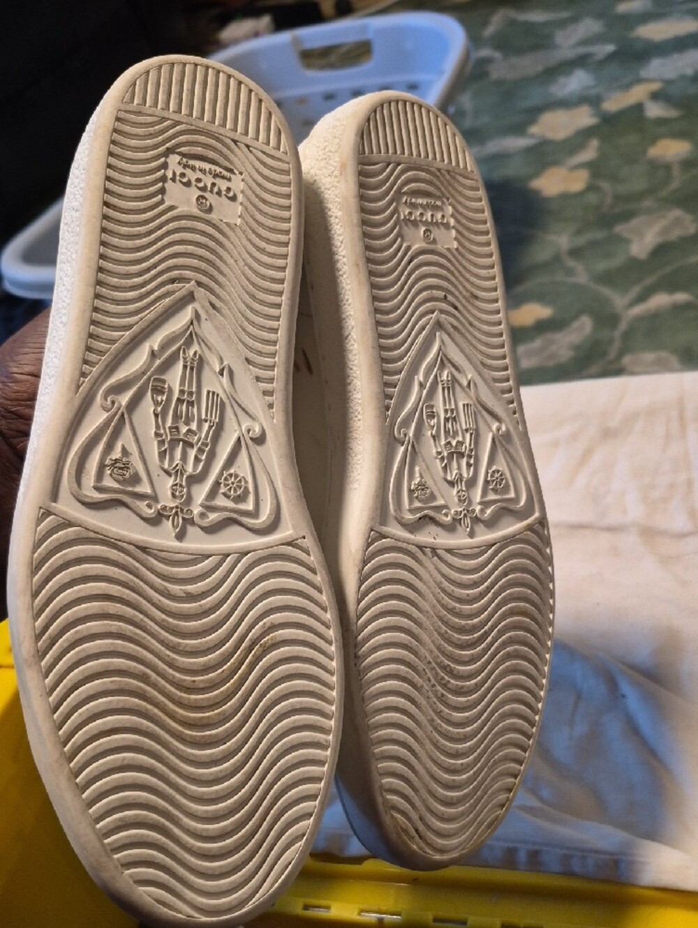 Gucci White Leather Sneakers with Pink Heel Tab - Picture 5 of 8